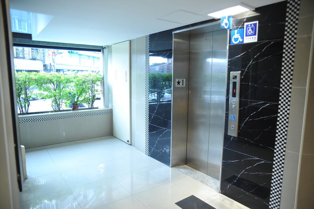 Great Family Hotel Taipei Extérieur photo